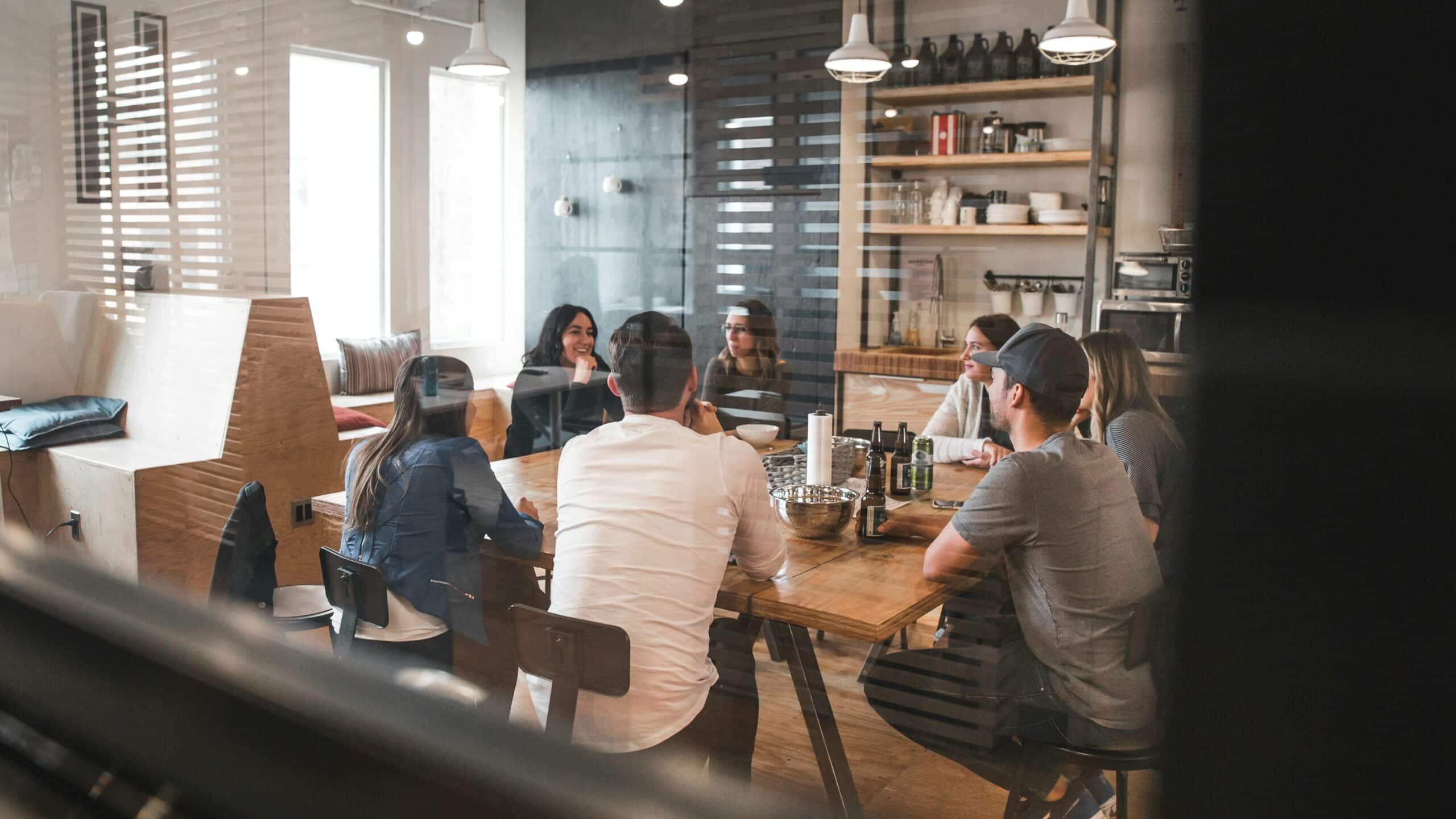 découvrez nos bureaux ergonomiques pour un espace de travail confortable et productif. trouvez le bureau idéal pour votre aménagement de bureau grâce à notre sélection de mobilier ergonomique.